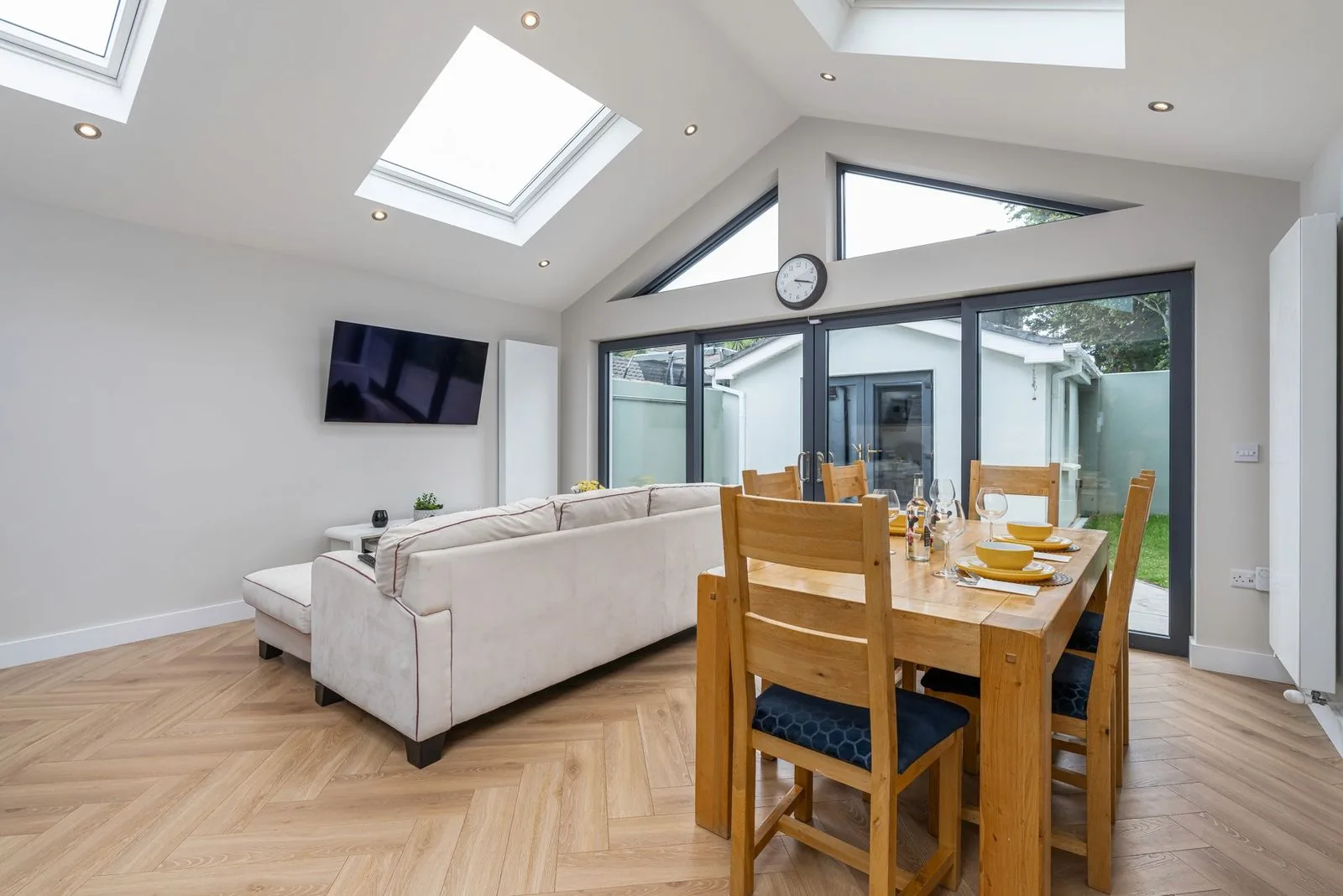 Bath — Modern Rear Extension project gallery image 5